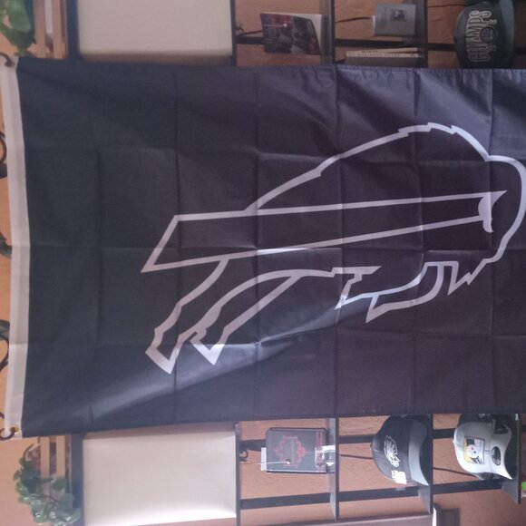 NEW Buffalo Bills Black & White NFL 3X5 Feet Flag Banner Wall Decor or Pole Hang - Picture 1 of 5
